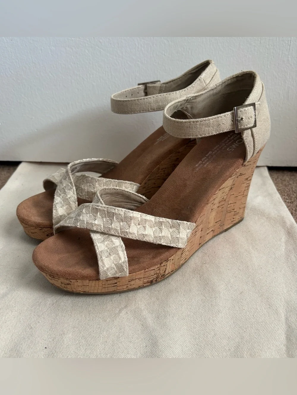 TOMS Women’s Beige Canvas Wedge Sandals Ankle Strap Buckle US 9